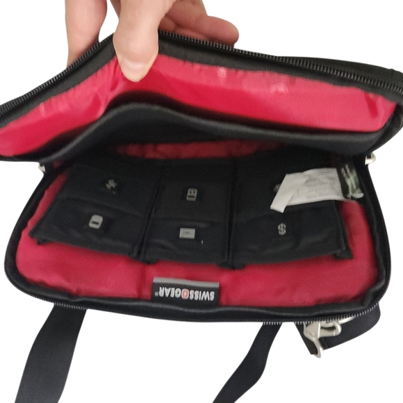 SWISSGEAR 0113 Travel Electronic Organizer Bag - Black - Picture 4 of 11